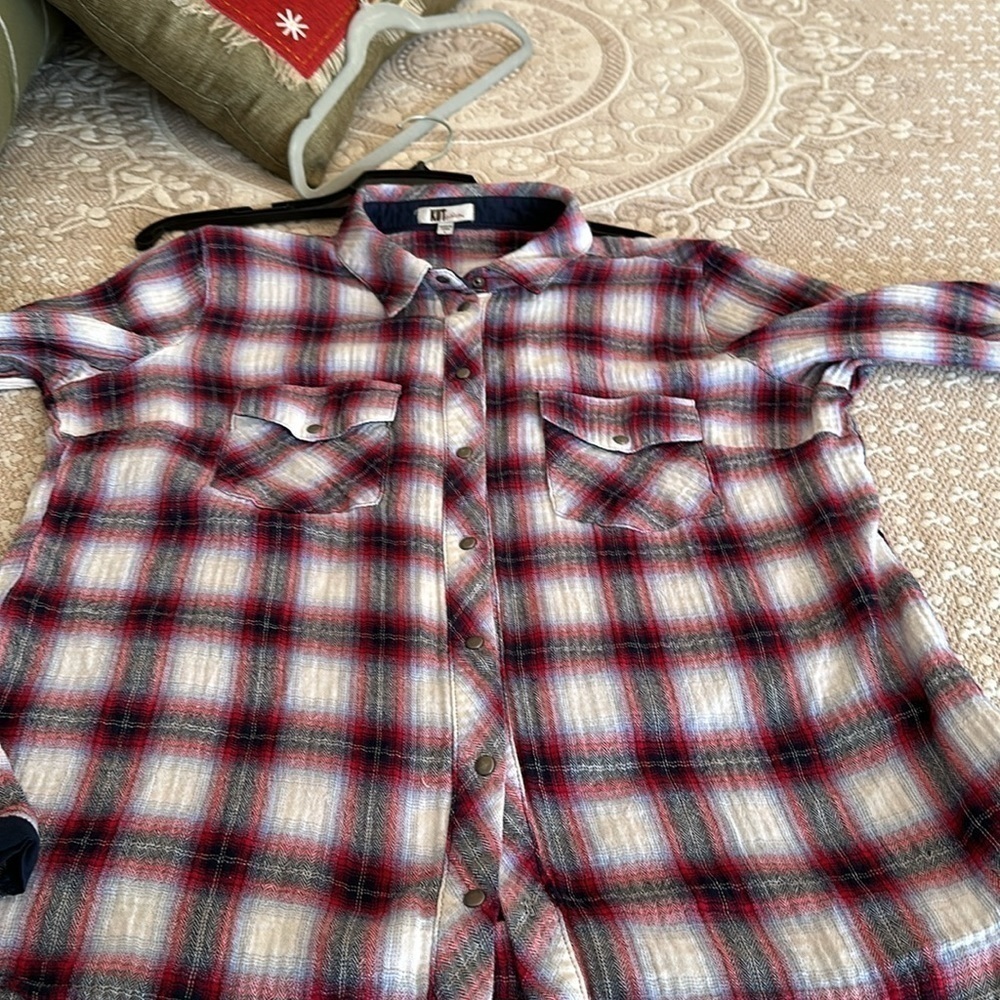 Kut from the Kloth  western shirt L red white blue snap front  roll tab sleeve
